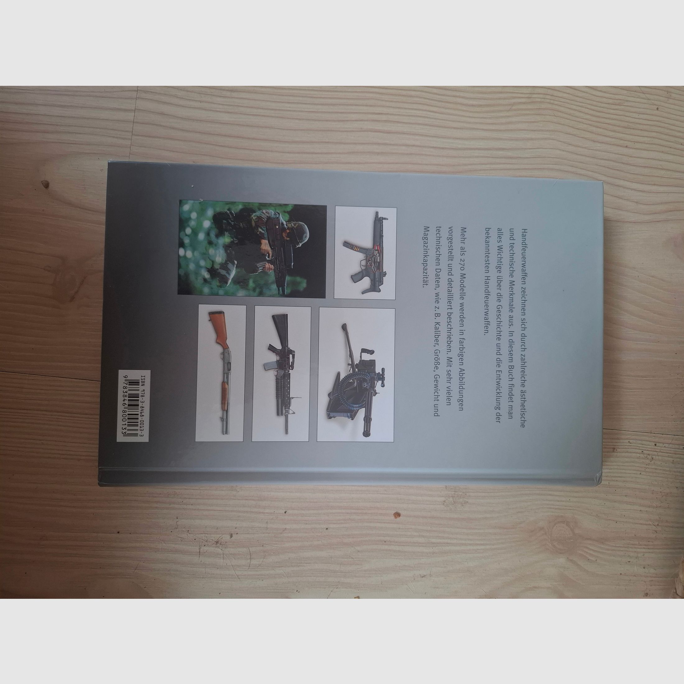 Konvolut aus verschiedenen Waffenbüchern