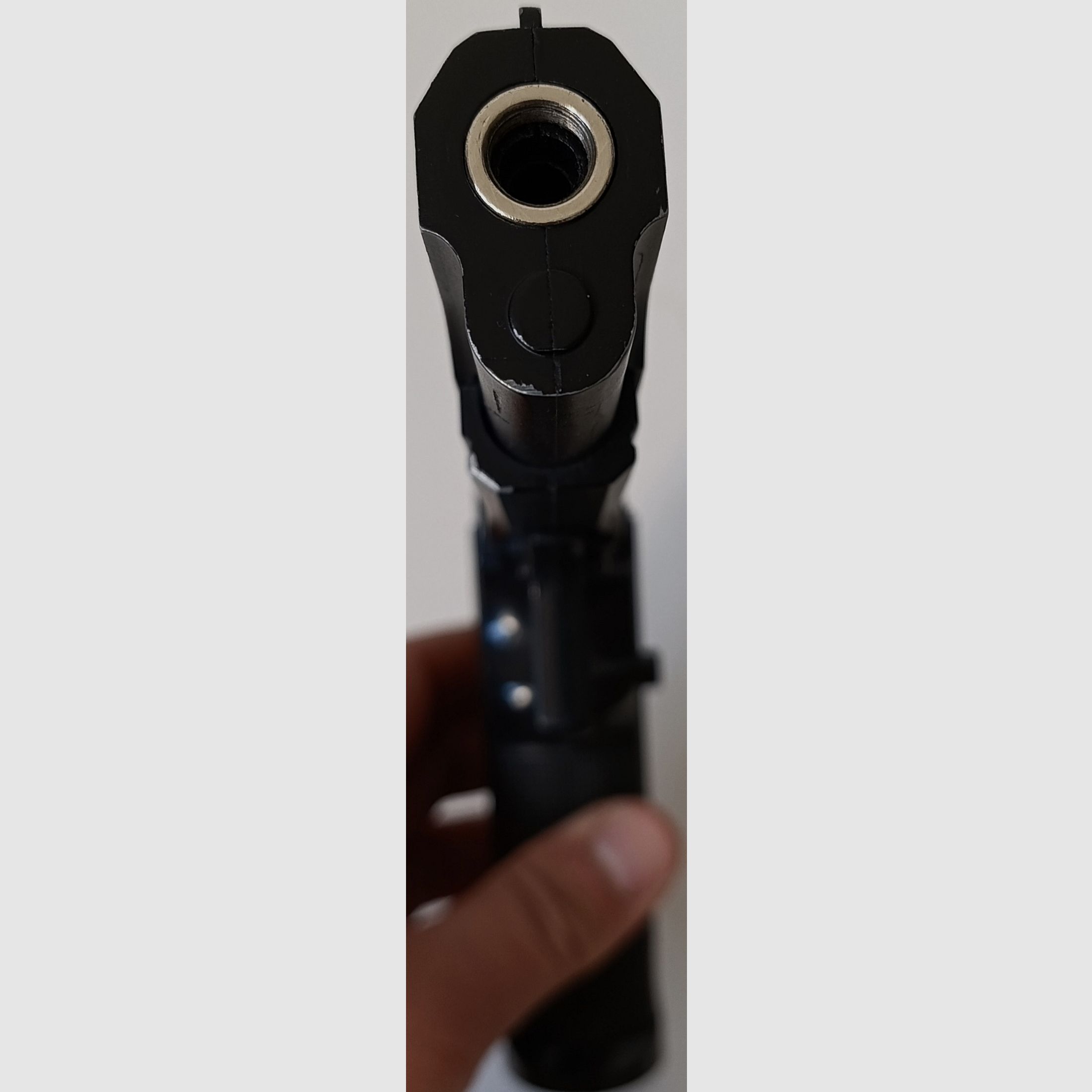 Pistol, airsoft, spring-powered