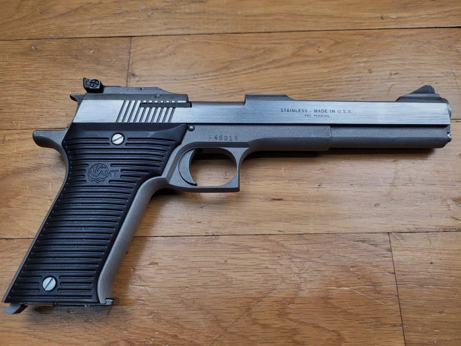 Sehr schöner und seltener Automag II – Kaliber 22 Magnum – Herstellung AMT – Edelstahl von A bis Z – Selten sechs Zoll – Ausgezeichneter mechanischer Zustand – Originalverpackung – 3 Magazine – Custom-Holster der Marke Pony – Neuwertig!, Bild 16 von 21