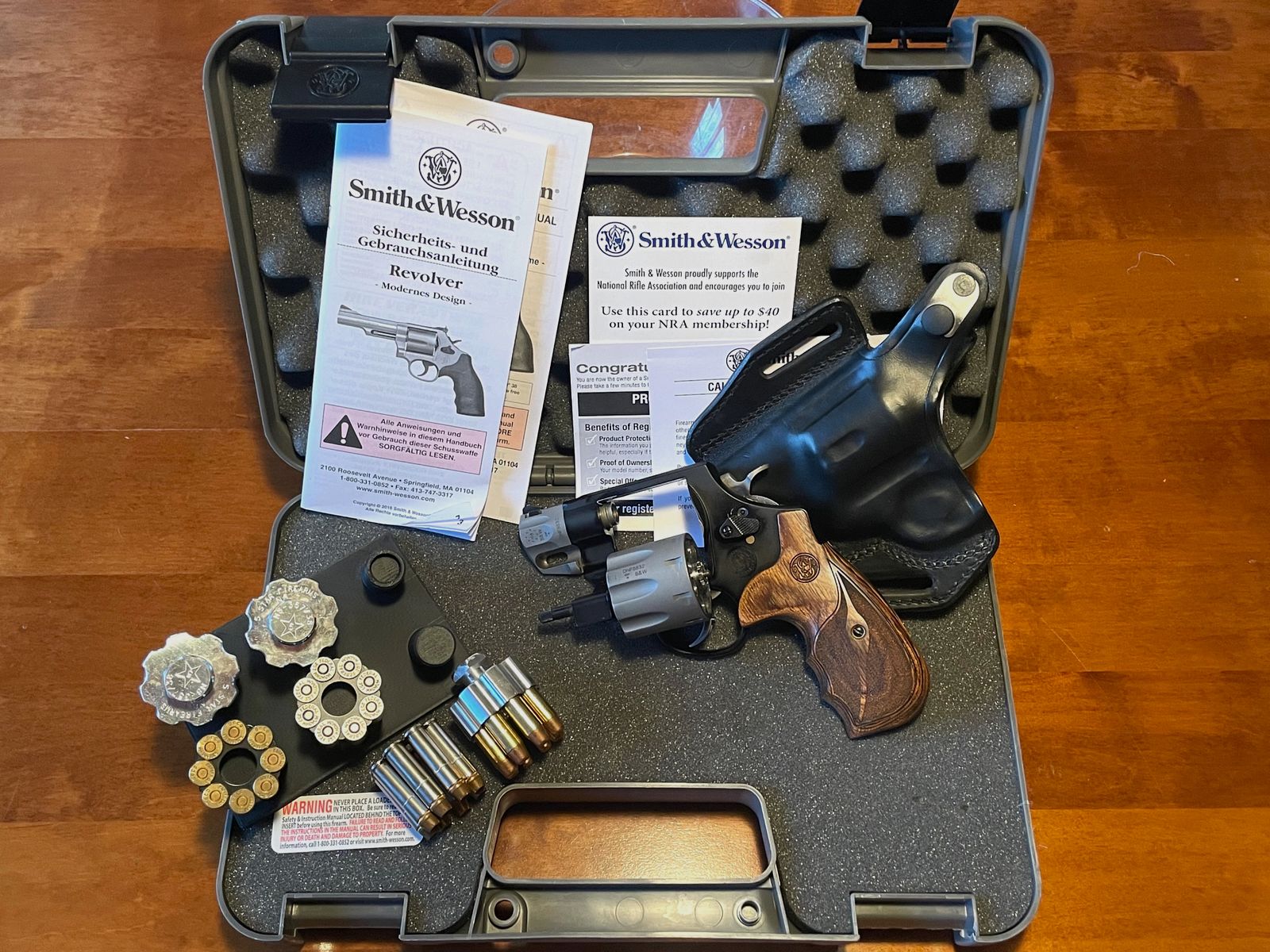 Smith & Wesson 327 Performance Center, canna da 2‘‘, .357 Mag., immagine 1 di 5