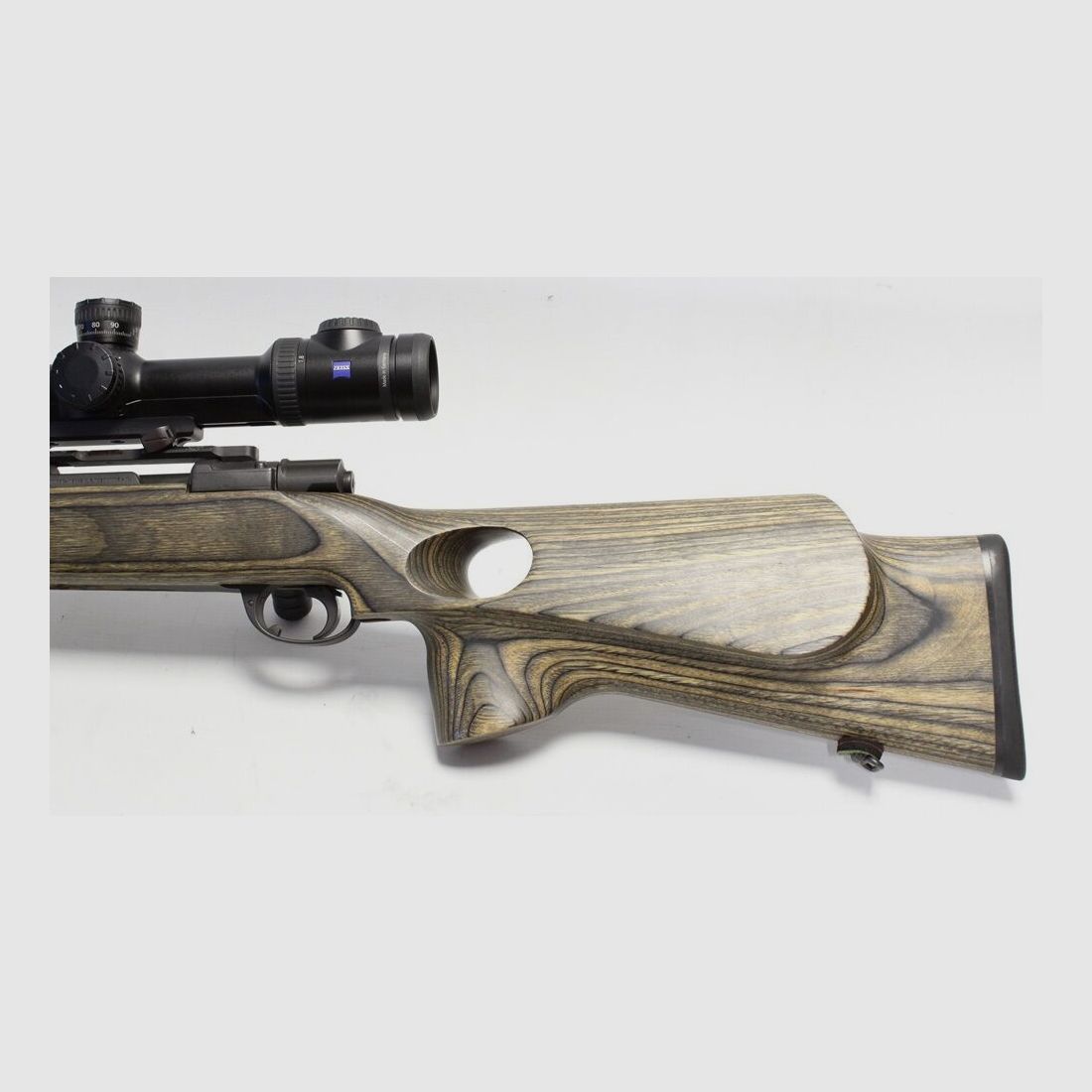 Mauser 98 met Zeiss V8 1,8-14x50