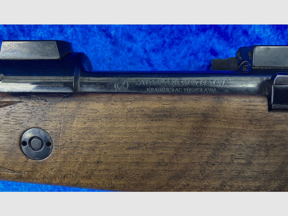 Zastava Zavodi Crvena