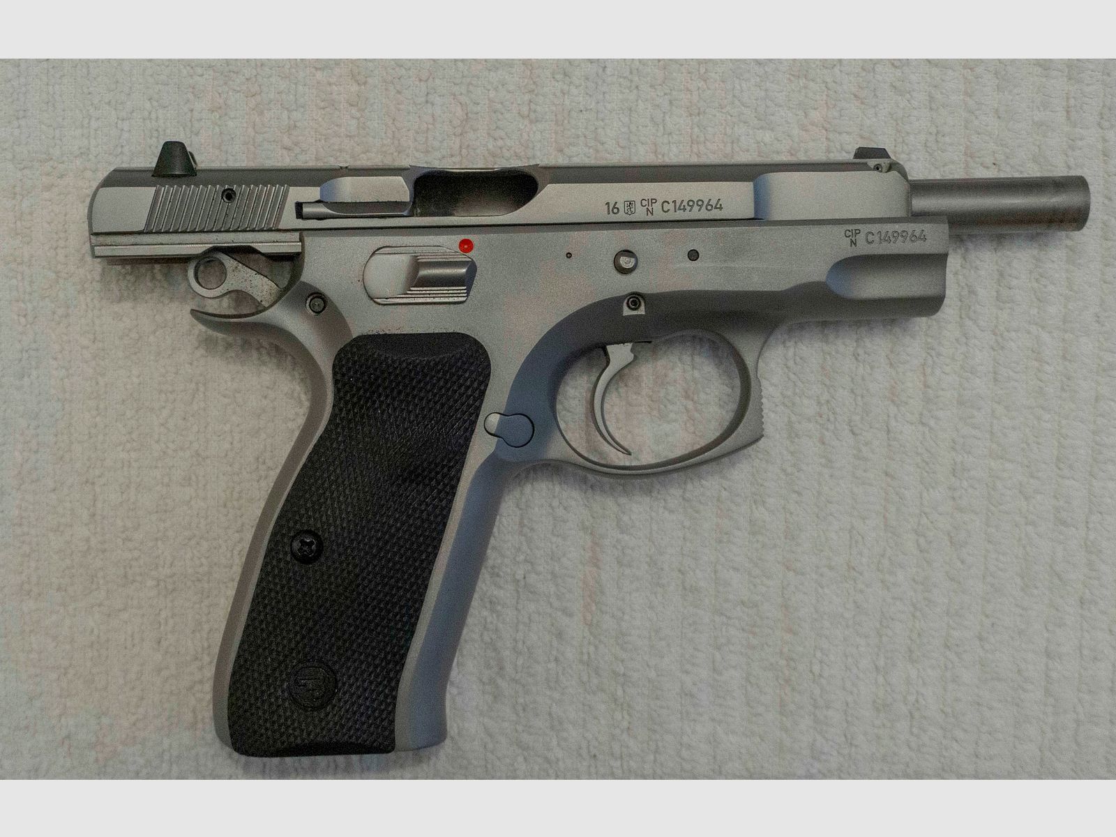 Pistool CZ 75B zilver kal. 9mm Para