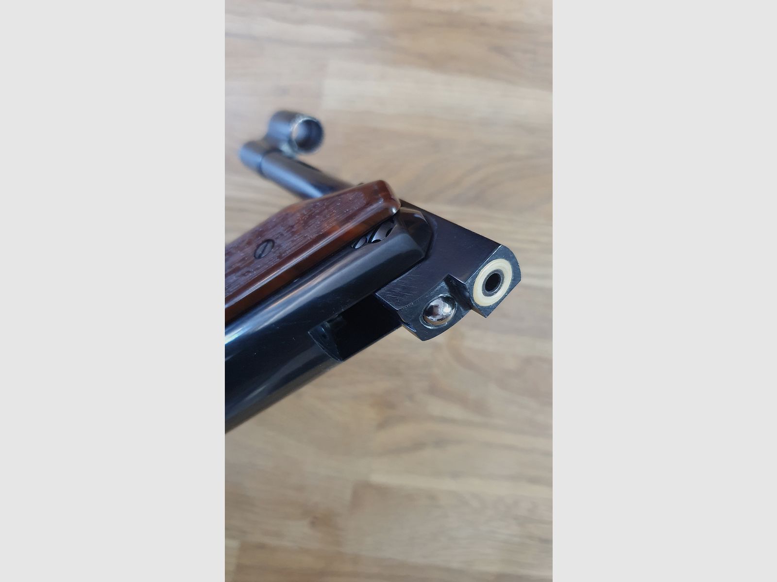 Weihrauch Pistole HW70