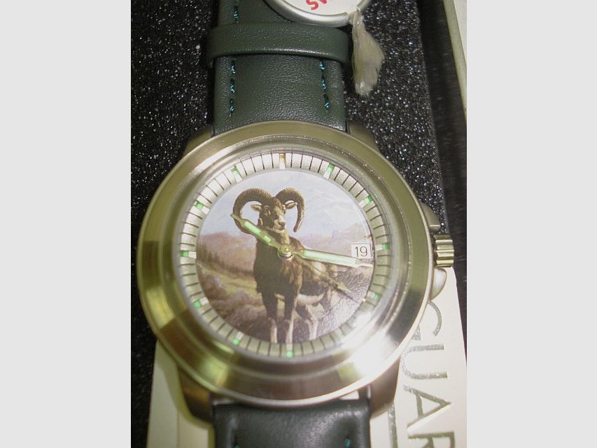 Swiss Timer Armbanduhr - mit Leuchtzeiger