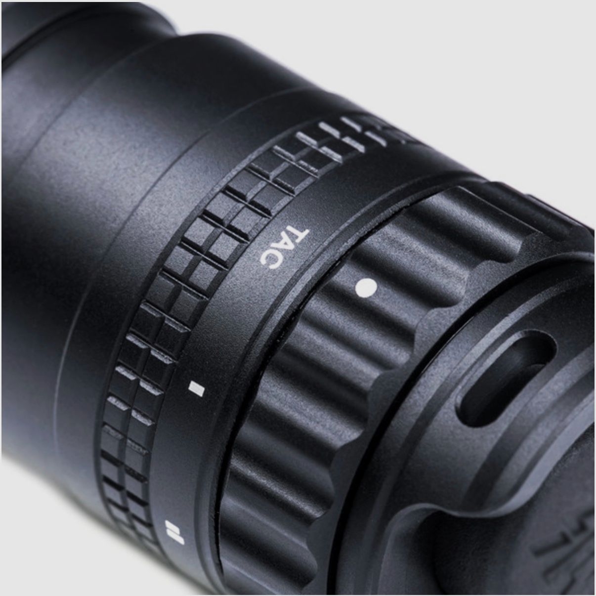 NEXTORCH TA30MAX 2100 Lumen Tactical LED Taschenlampe 250 m Leuchtweite