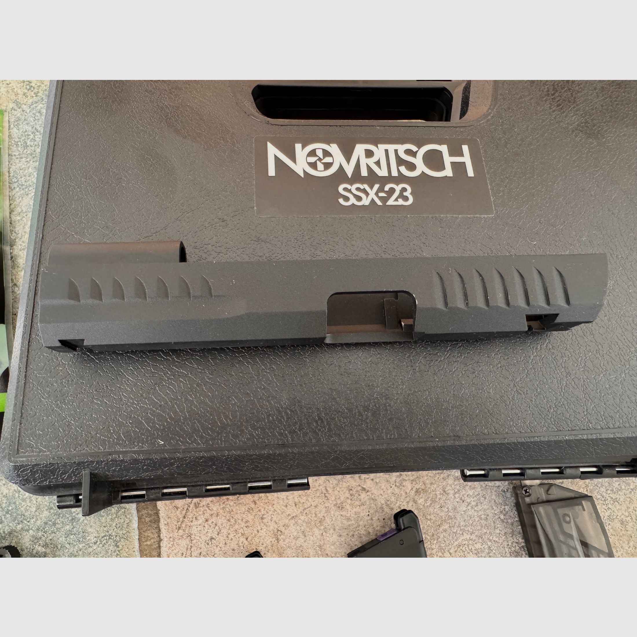 Novritsch SSP1 Softair Pistole mit Zubehör 