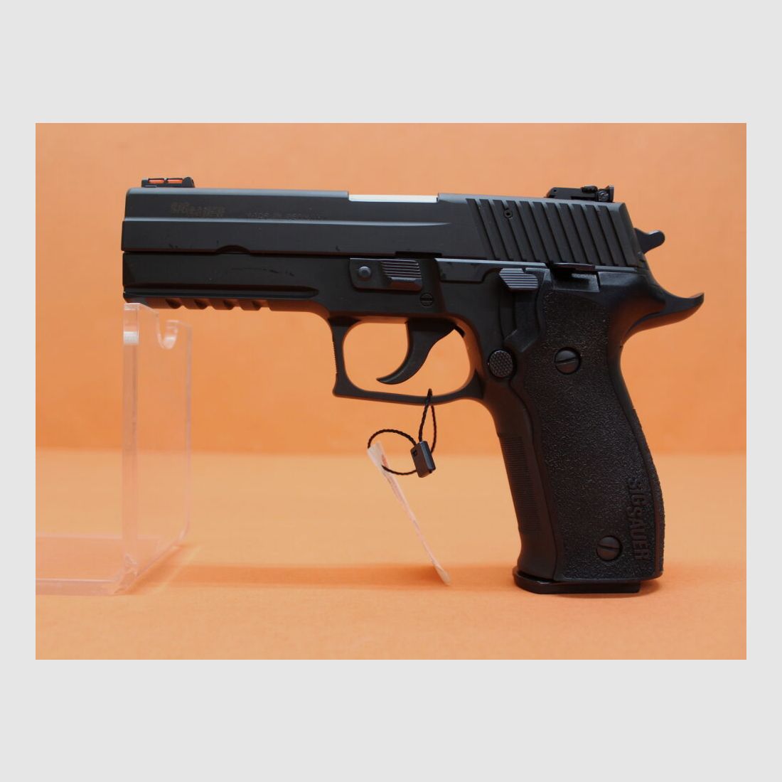 SIG Sauer Ha.Pistolet 9mmLuger SIG Sauer P226LDC II 112mm lufa, czarny, w zestawie z pakietem strzeleckim! (9mmPara/9x19)