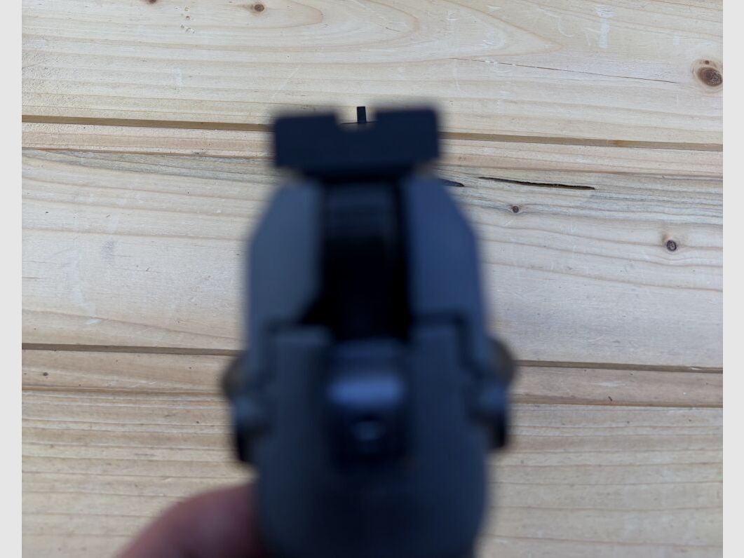halbautomatische SA/DA Pistole H&K USP EXPERT .45 AUTO mit 1x Magazin .45Auto