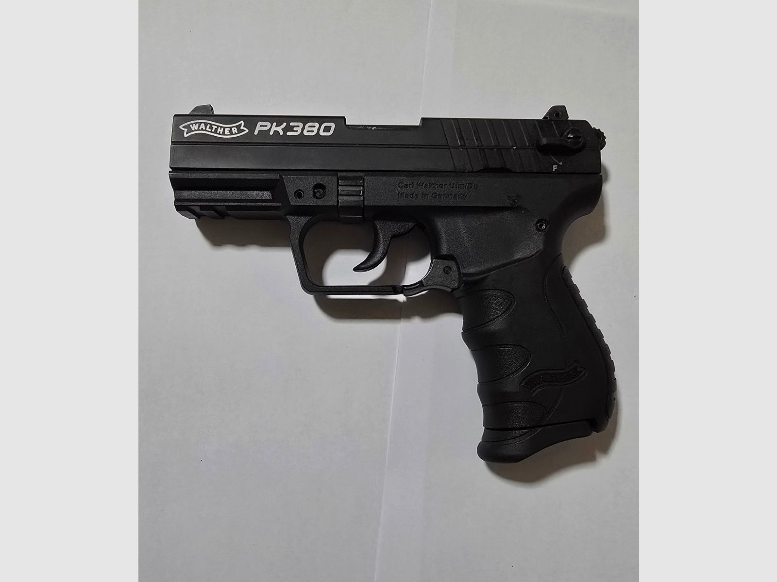 Walther PK 380 9mm PAK Schreckschuss 2 Magazine