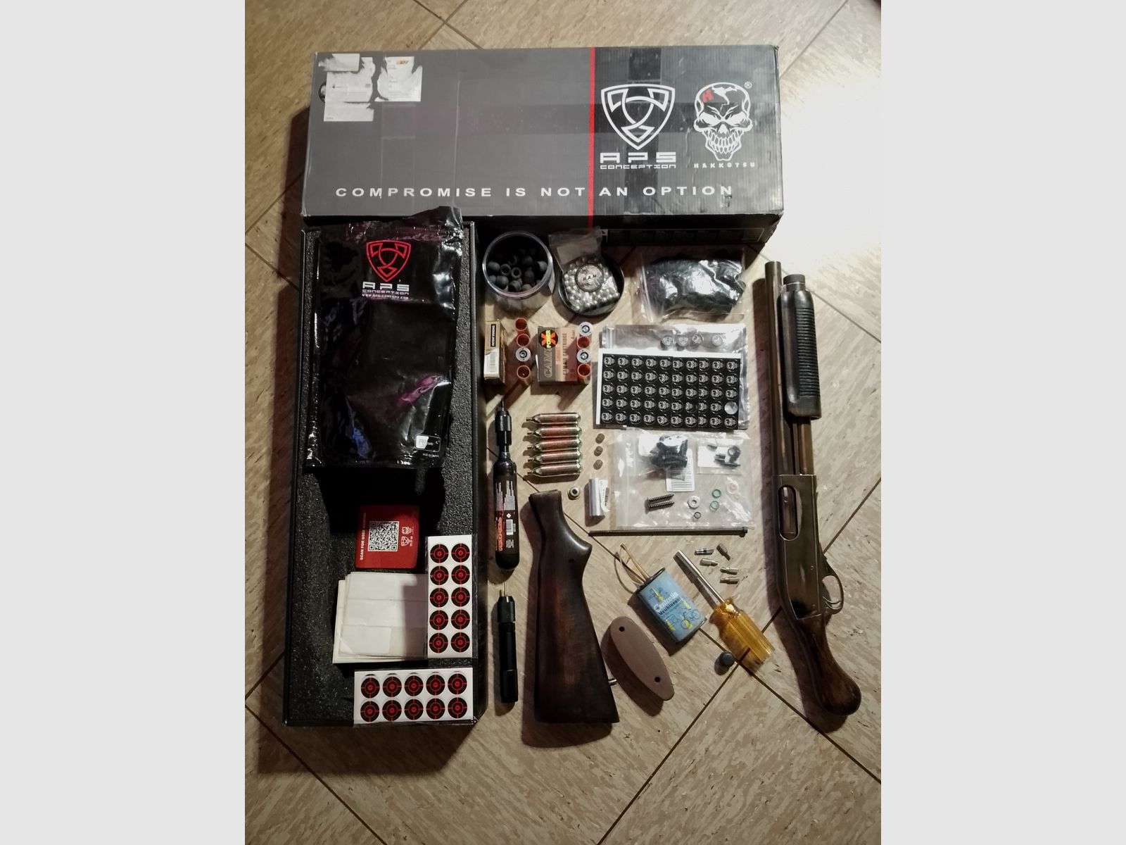 A.p.s. Cam870 Ram MK3 Shotgun .68 mit viel Zubehör X-power Shells usw