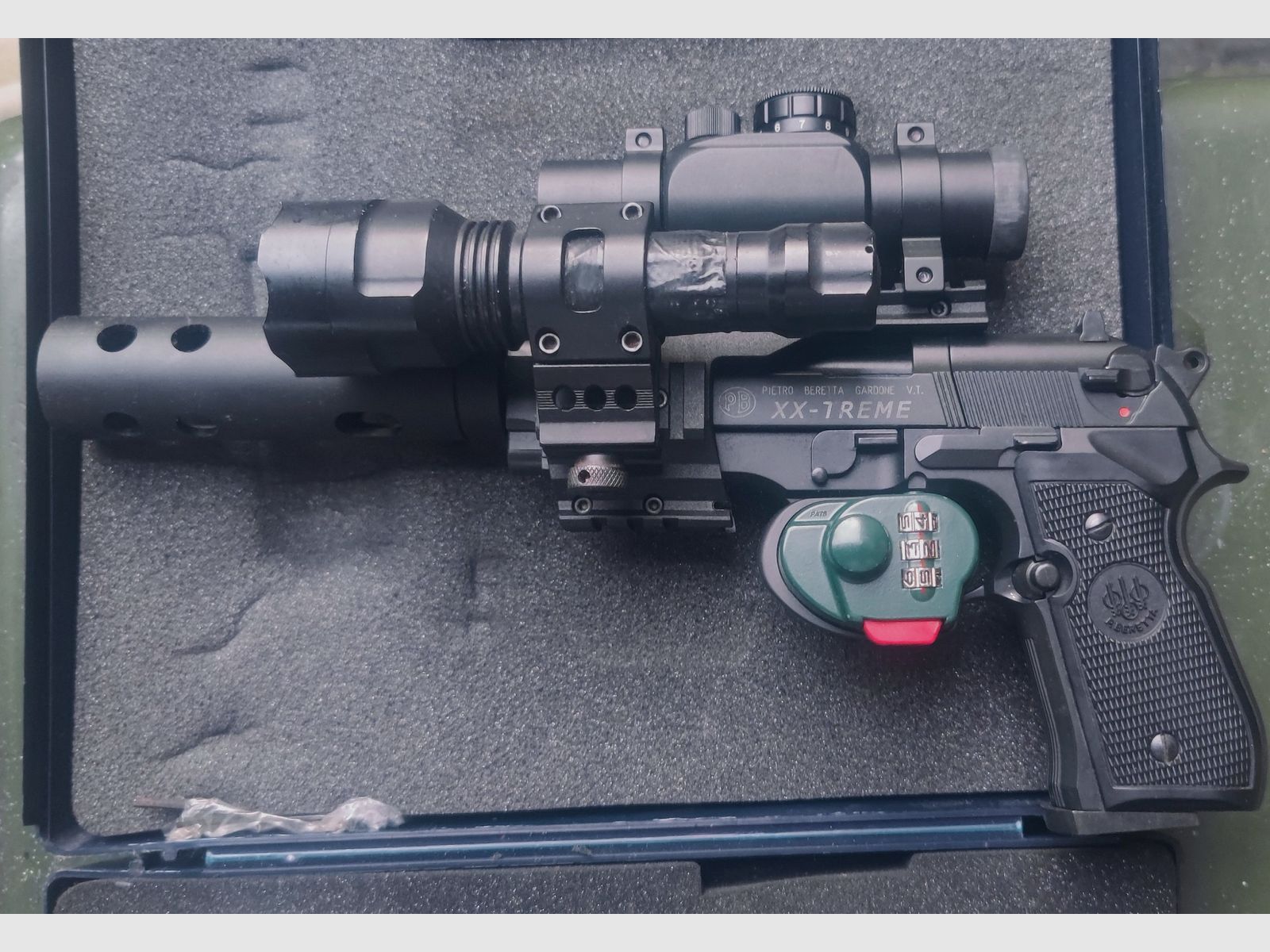 Beretta 92 FS XX-TREME CO2  mit Xtreme viel Zubehör 