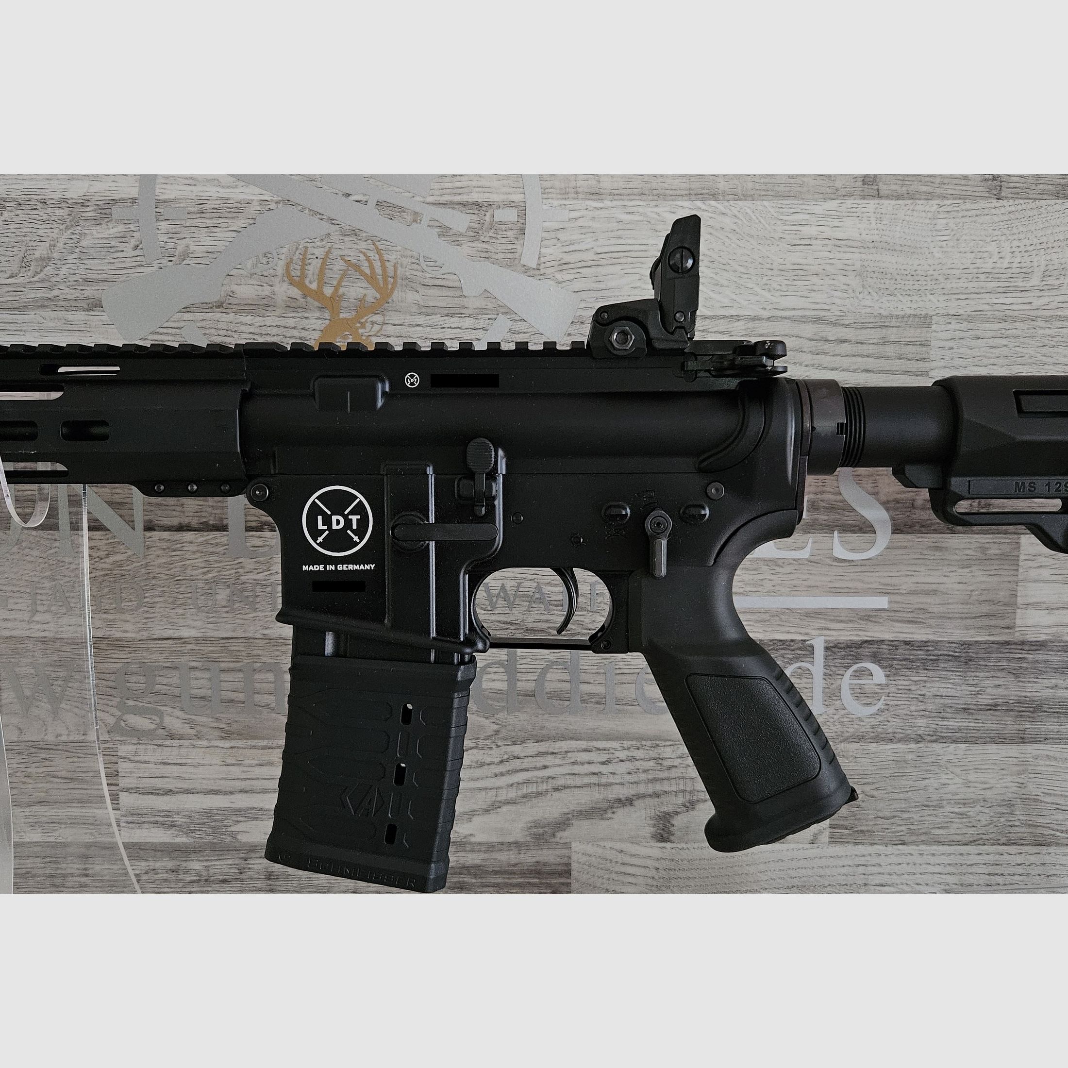 LuxDefTec LDT15 AR15 L5F 16,75" .223Rem à prix spécial - Nouveauté du commerce spécialisé
