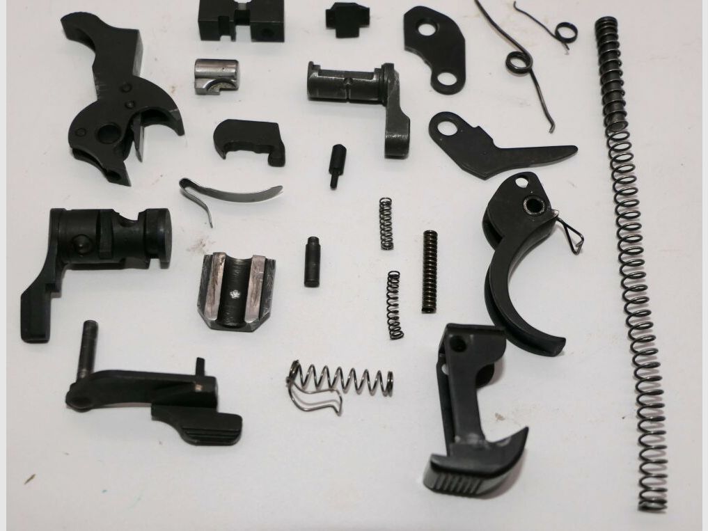 Fábrica de armas Walther Ulm Donau Conjunto de piezas libre Walther P1 de la Bundeswehr 24 piezas