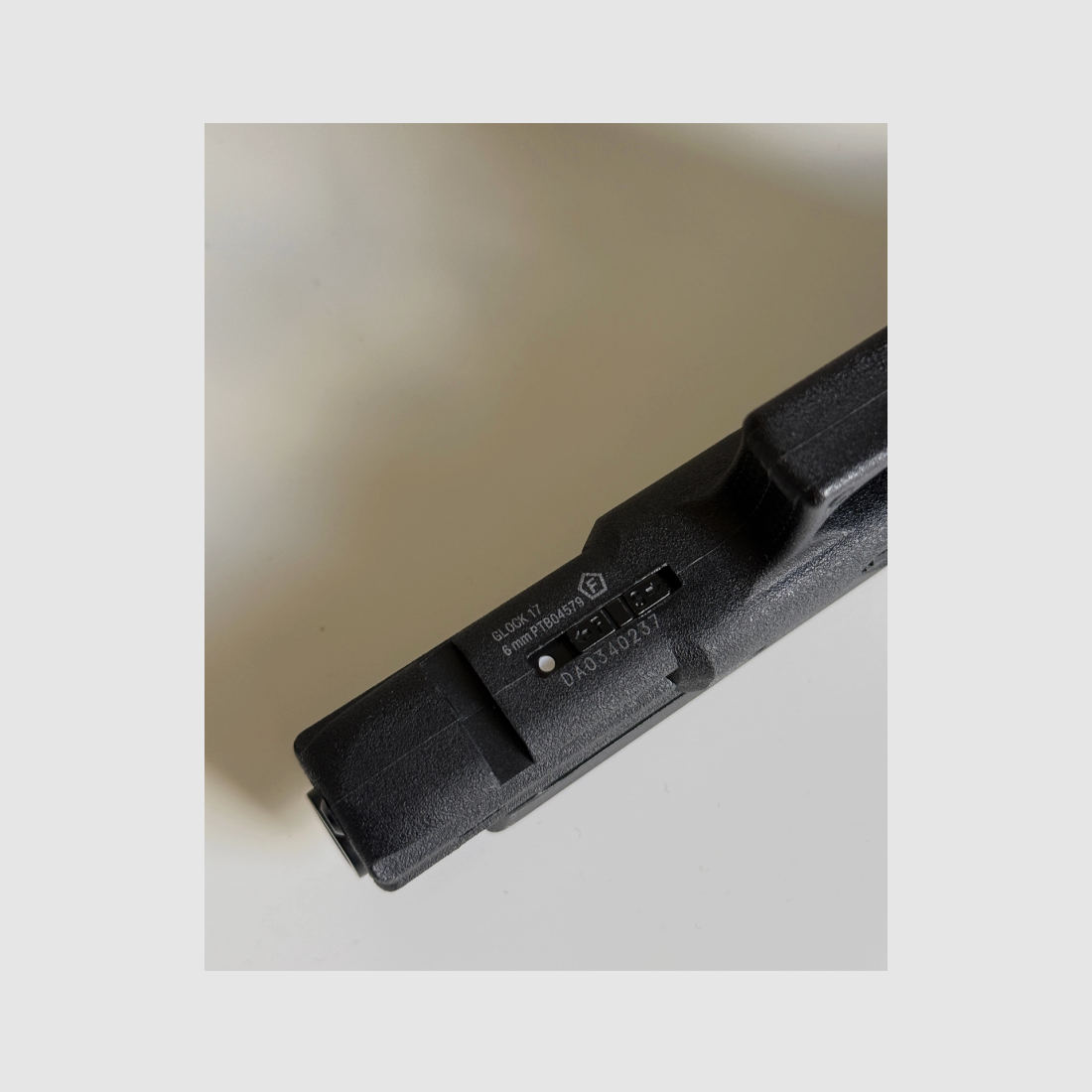 Umarex Glock 17 Gen.3 da 2 joule, immagine 3 di 3