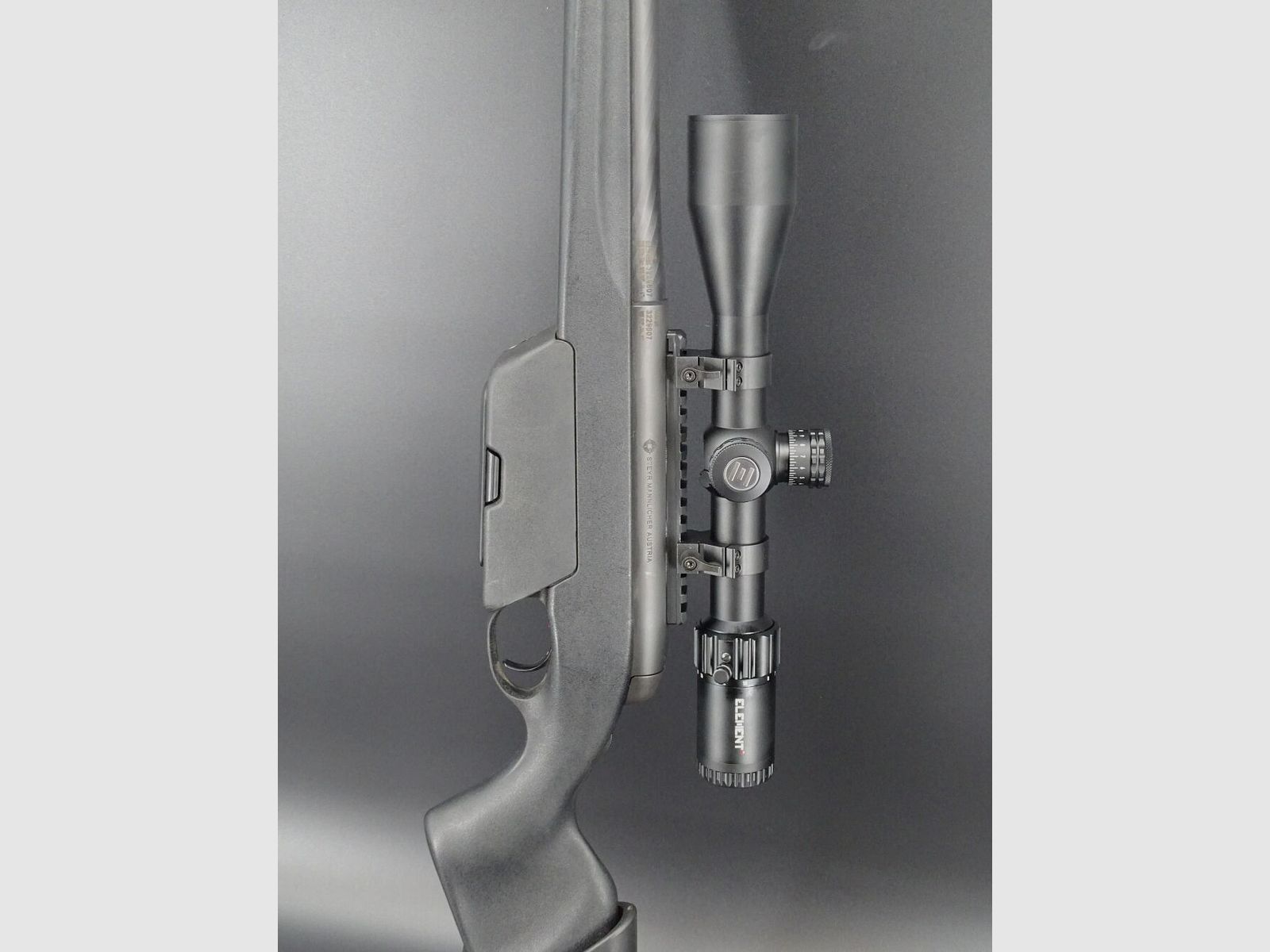 Steyr SSG 04 BJ 2023 calibre .300 Win Mag avec Harris Leupold Element SSG 04