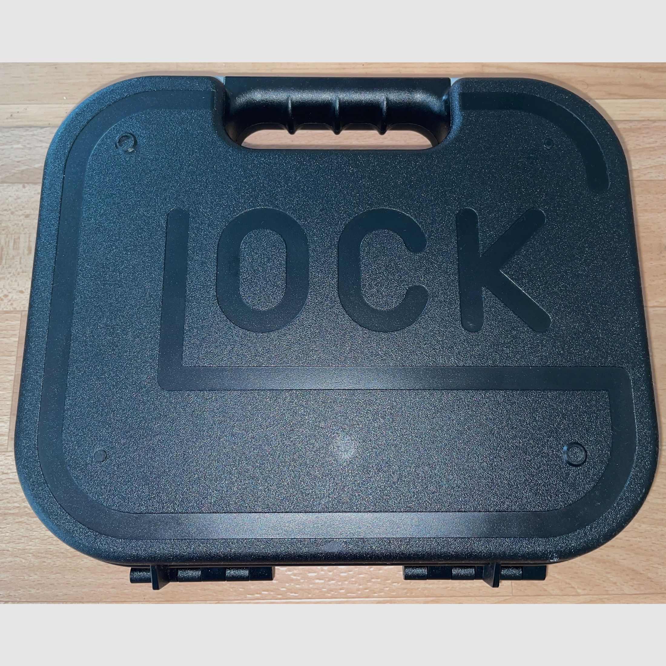 Glock 19 CO2 pistol by Umarex