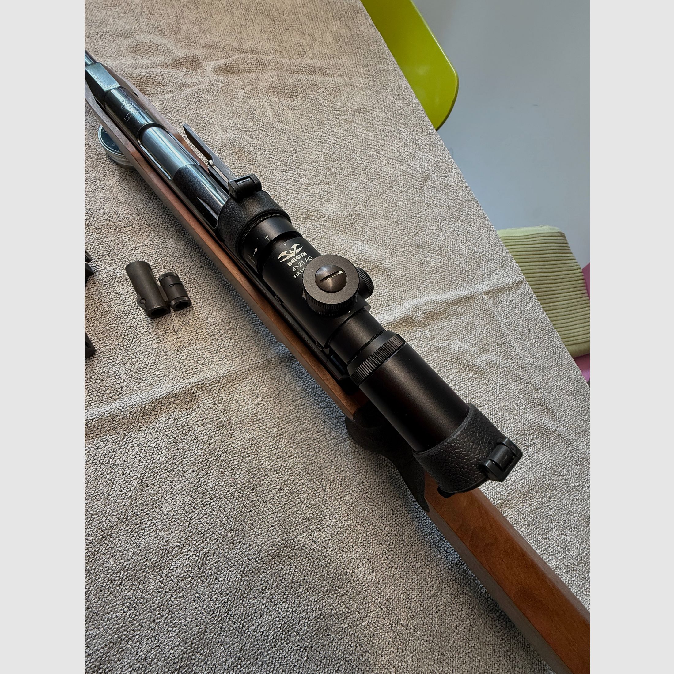 Feinwerkbau 300S Nussbauschaft, Linkshänder