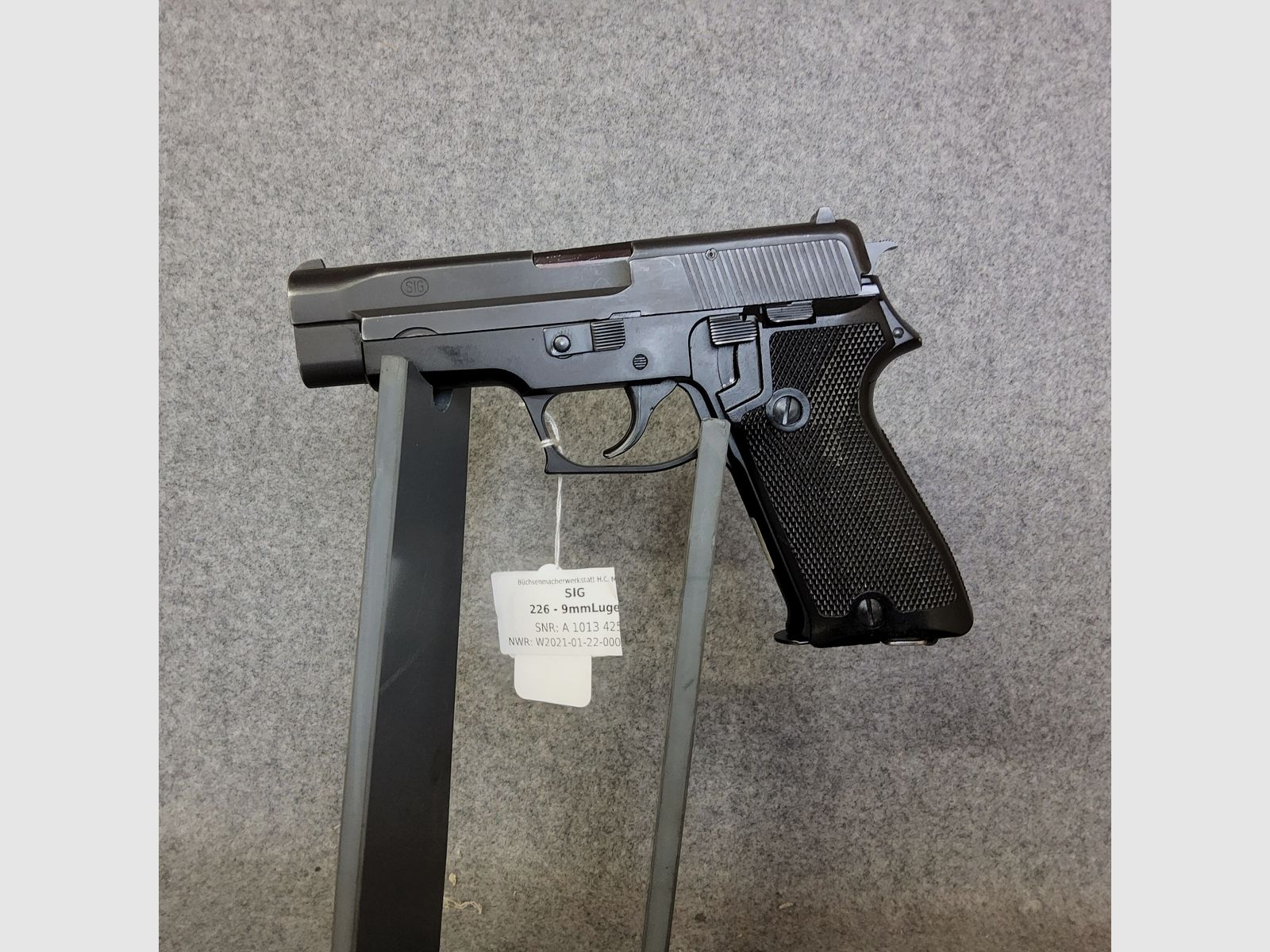Sig-Hämmerli	 P75-schweizer Armee/ P220, Bild 1 von 4