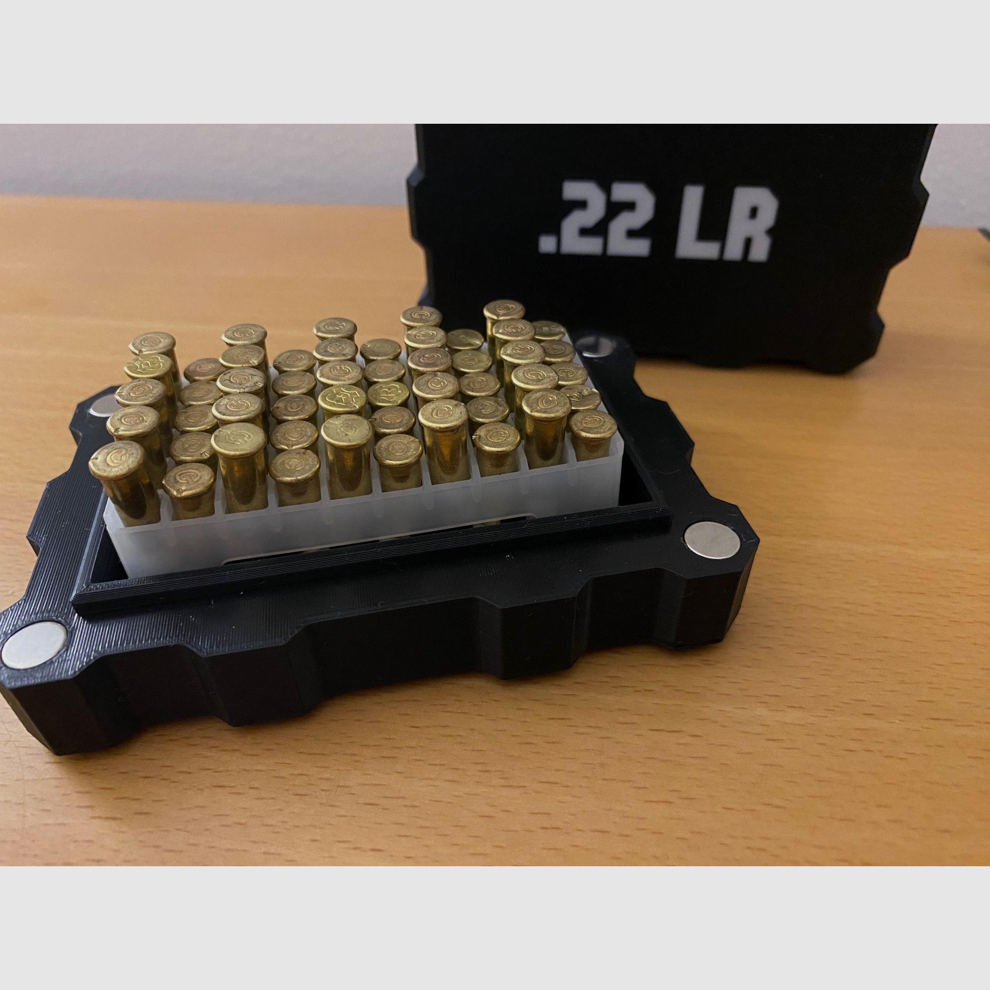 Magnet box/ammunition box .22LR for 50 shots