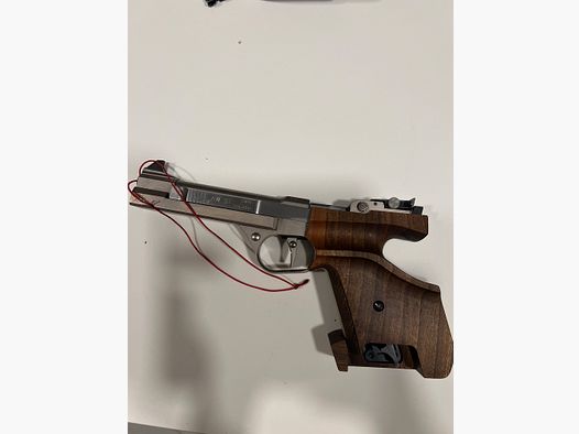 Vendo Feinwerkbau AW93 pistola sportiva calibro .22 l.r