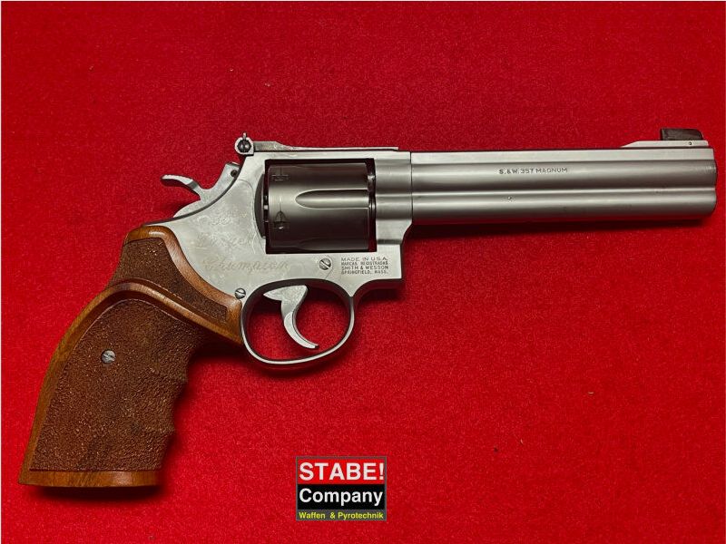 Smith & Wesson	 686-3 Target Champion