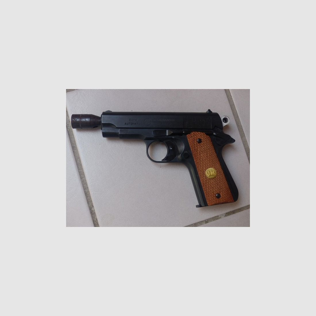 RECK COMMANDER (small 1911) Cal. 8mm k West Germany with magazine, blank firing adapter A, wooden grip panel