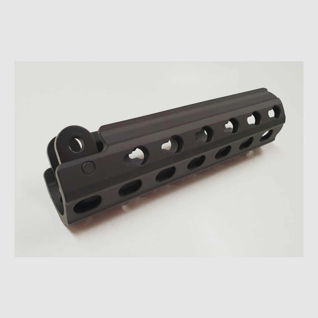 Heckler & Koch	 Heckler & Koch HK MP5 / SP5 / SP5L Handschutz Hkey Handguard Hkey Interface for Sling / Picatinny