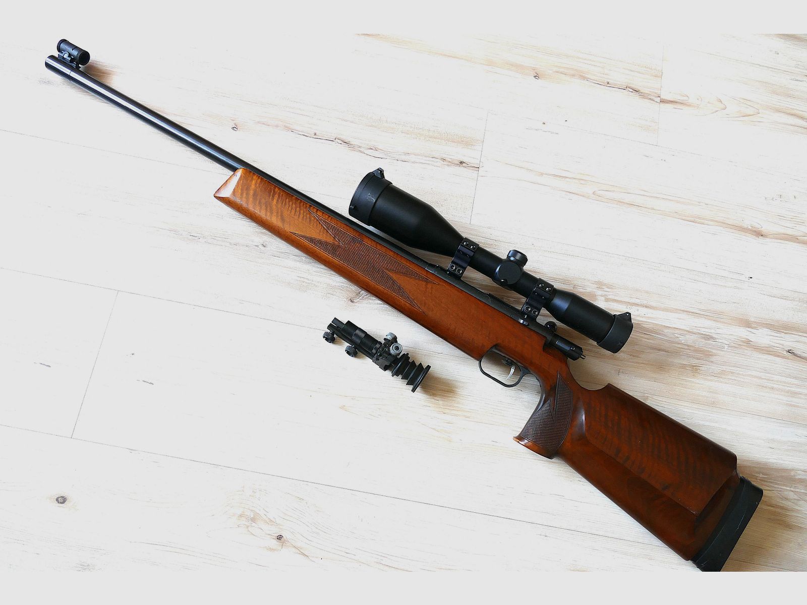   Anschütz – Match 54 Gewehr                im Kaliber .22 (Einzellader)