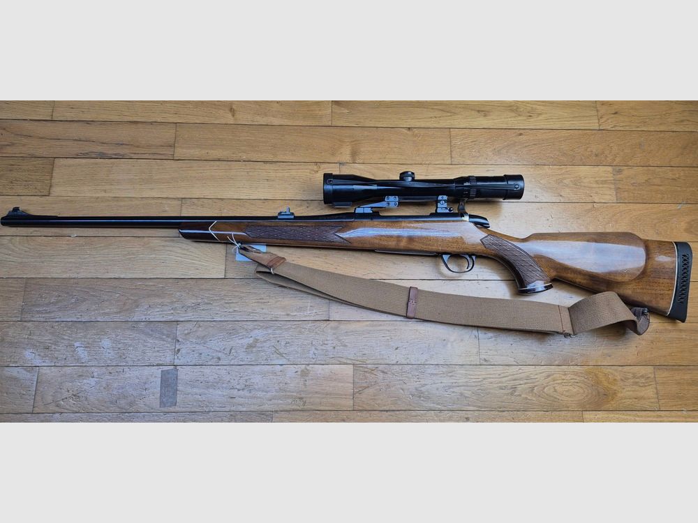 Sehr schöne BSA Jagdgewehr Modell CF2 — Kal. 300 Win Mag — Magazin 3 Schuss +1 — Holz von hoher Qualität in Grad V — Schmidt & Bender 1.5-6x Zielfernrohr — Exzellente Mechanik — Spiegel-Lauf — Eines der besten Jagdgewehre, die aus den Werkstätten der „Großen Epoche“ britischer Herkunft stammen — TBE/TBE+, Bild 30 von 39