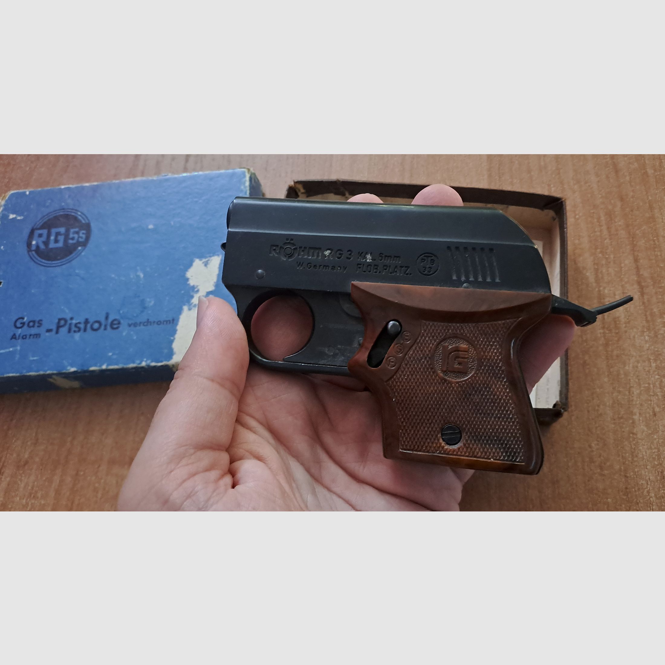 Röhm RG 3 Schreckschuss Pistole im Kaliber 6 mm Knall