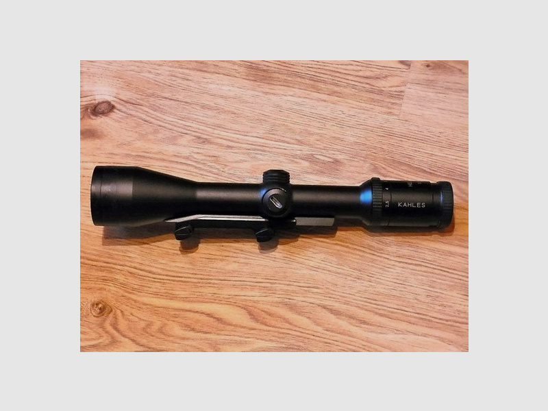 Kahles Helia CSX 2,5-10x50, Absehen 4 mit Leuchtpunkt und Blaser Sattelmontoge