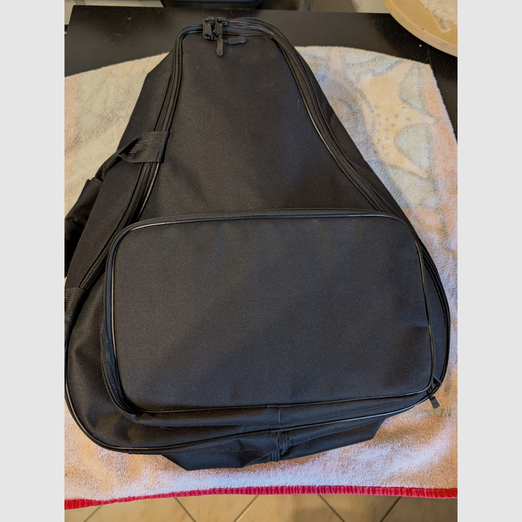 Vendo Barnett Denum Tristrike ballesta en set con flechas extra y bolsa.