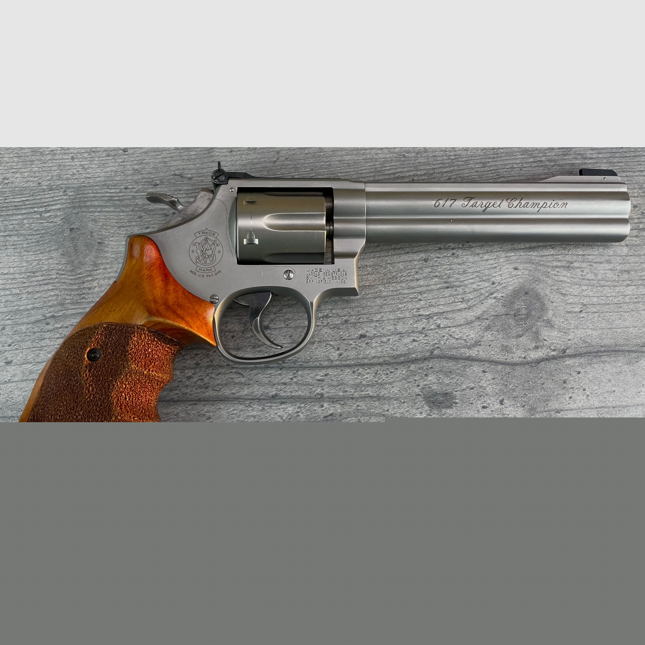 Smith & Wesson Mod. 617-1 Target Champion .22 l.r. Holzgriffschalen