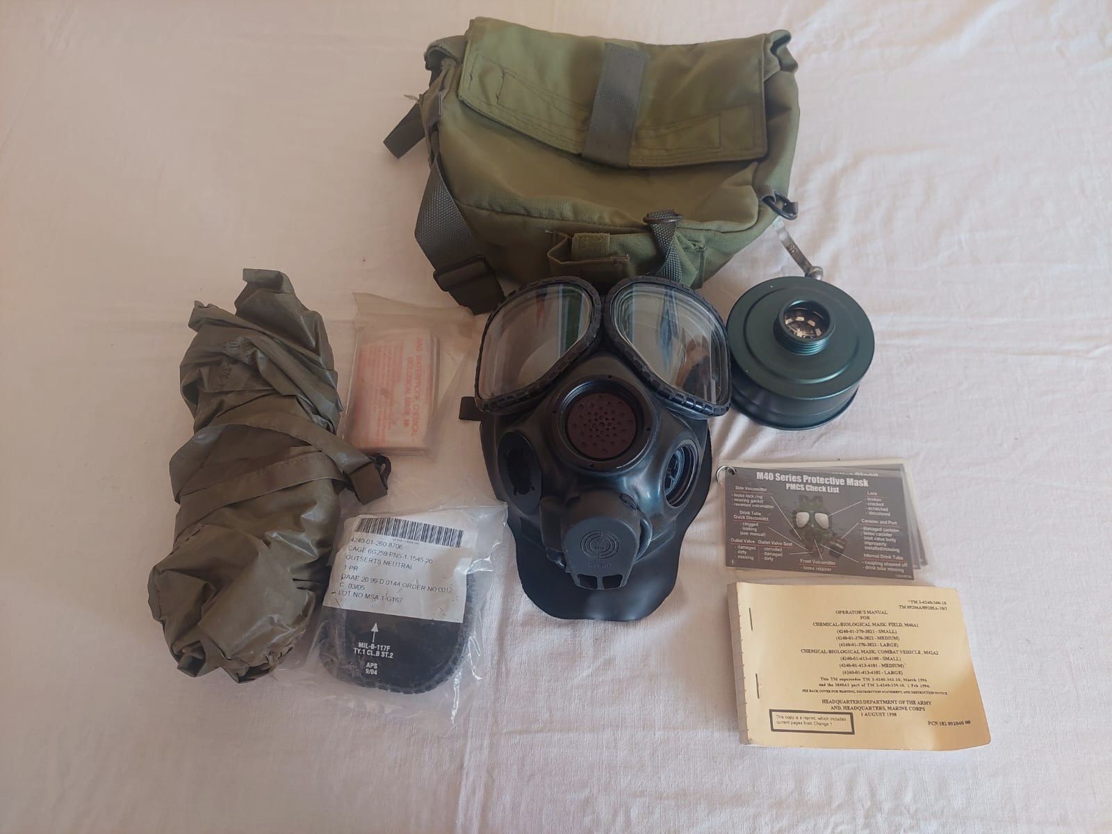 Maschera antigas originale US M40 + accessori taglia M/L, immagine 1 di 20