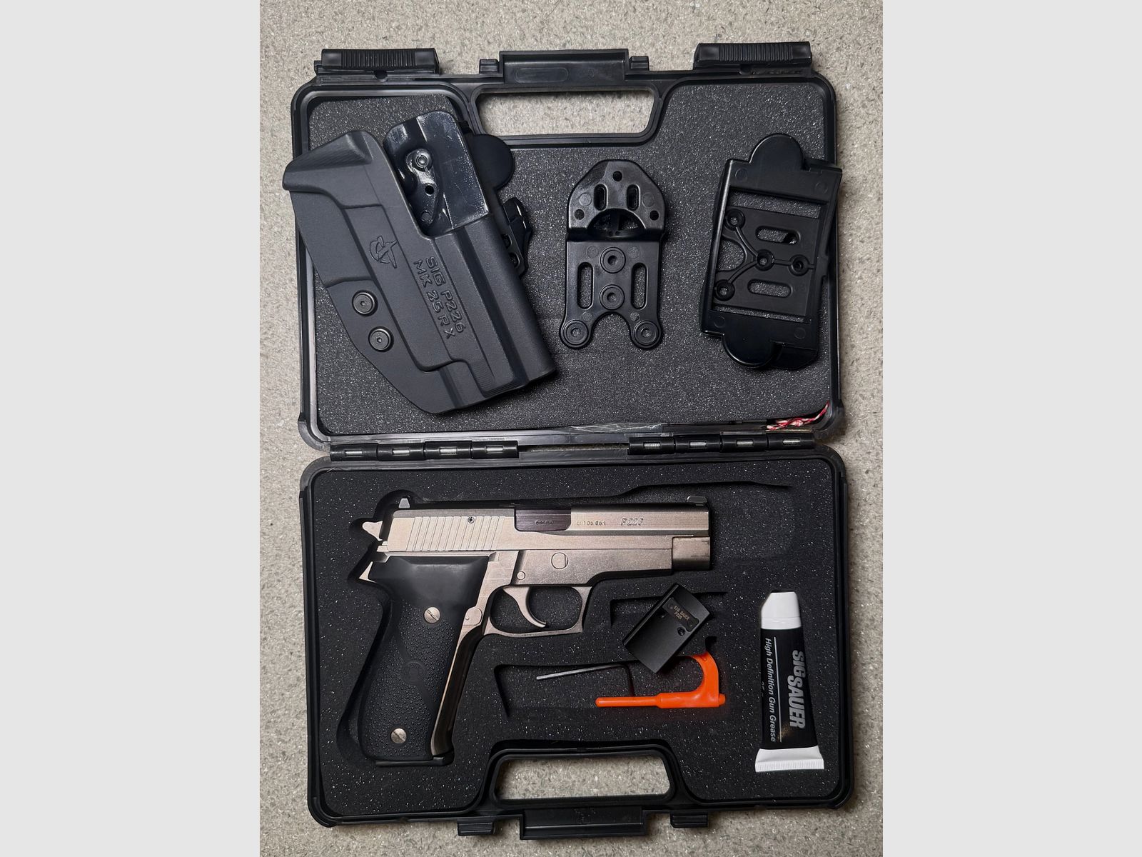 SIG Sauer P226 | 9 mm Luger | Eckernförde | Optics Ready | Zubehörpaket