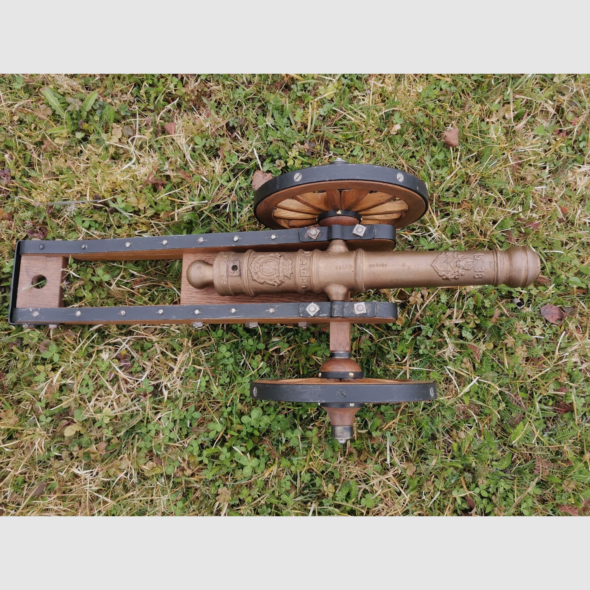 Kanone mit gültigem Scharfen Beschuss Vorderlader Böller Salut Kanone