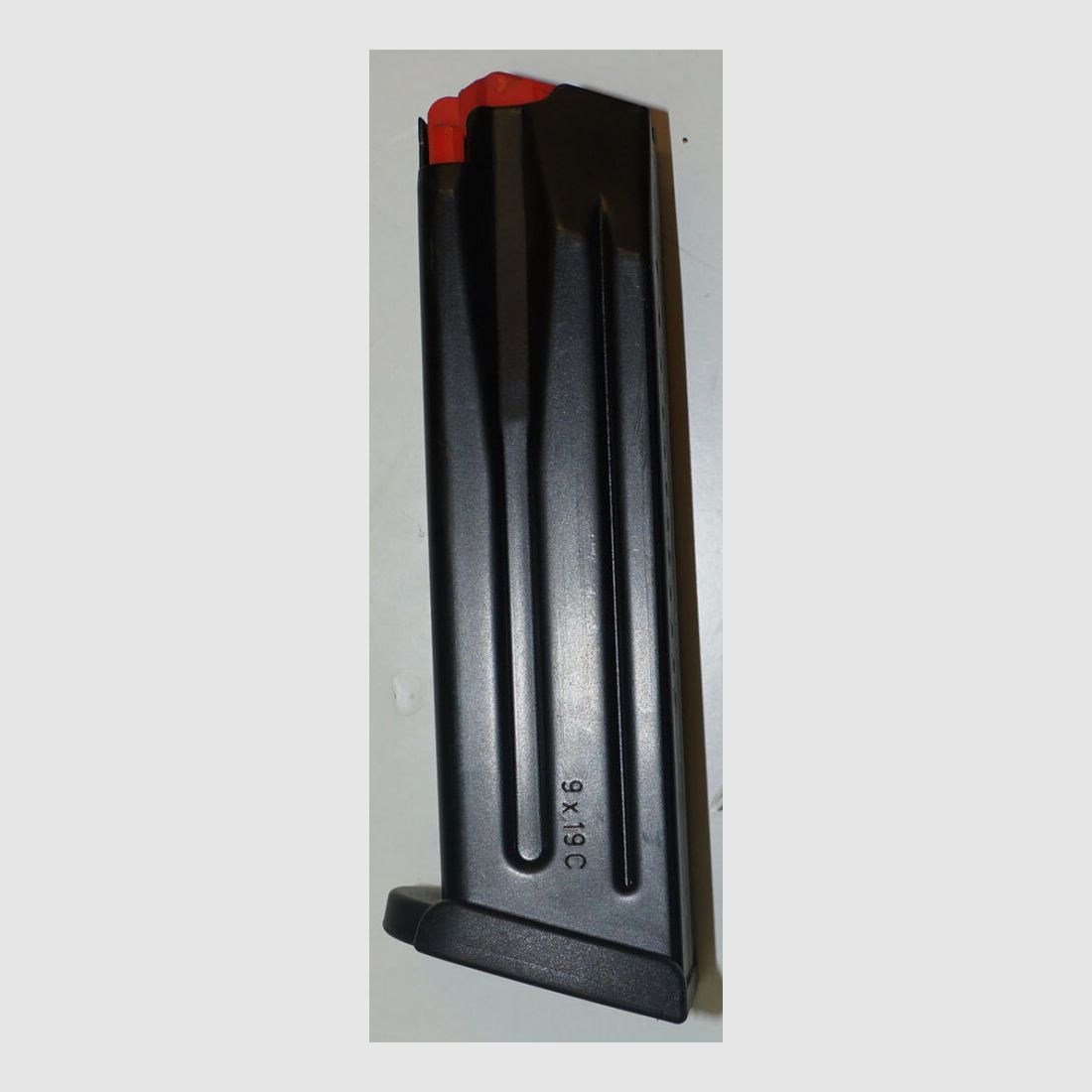 Heckler & Koch revista, Heckler & Koch, SFP9; P30, 15 disparos