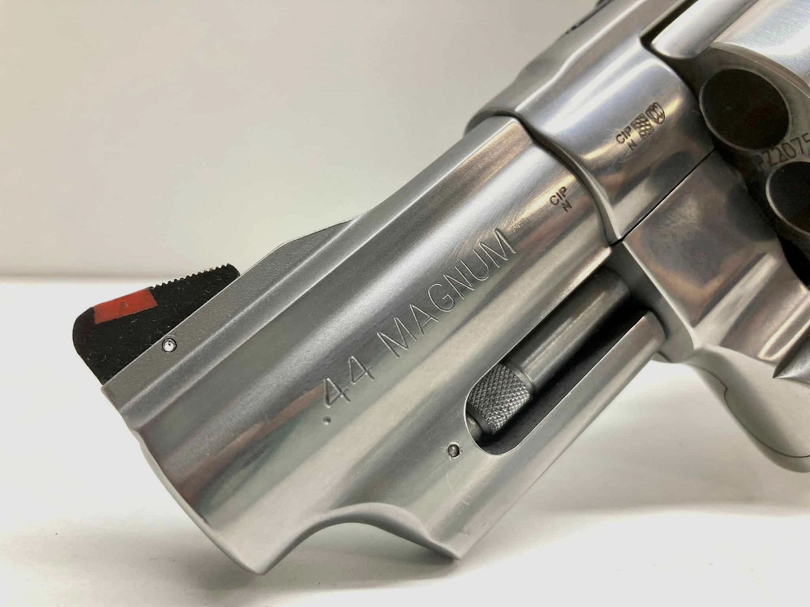 Smith & Wesson S & W Revolver Mod. 629 DELUXE 3″ RR