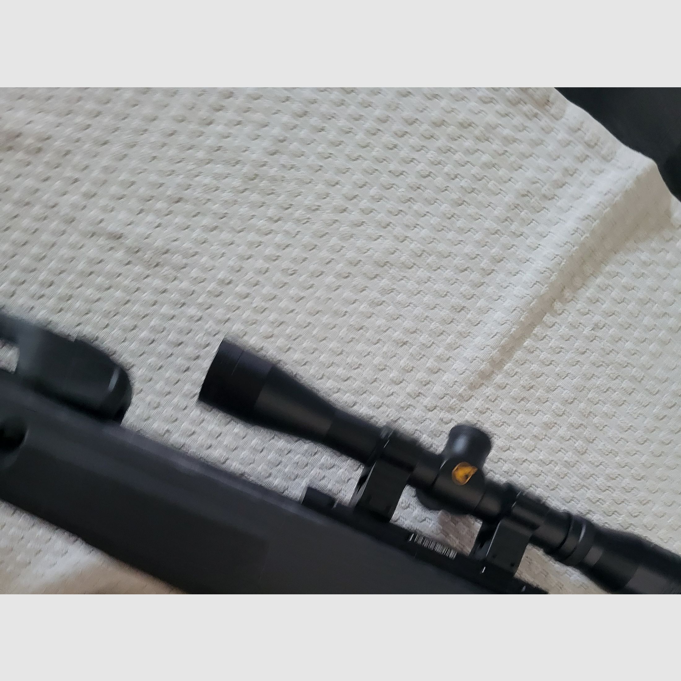 Luftdruckgewehr 4,5 mm mit Zielfernrohr – neuwertig, ideal für Sportschützen