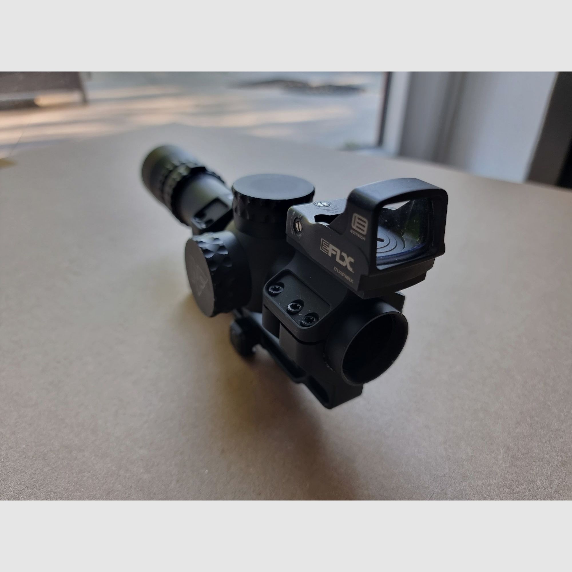 Nachtkraft NX8 1-8x24 MRAD + Eotech EFLX + Badger Ordnance C1 - OPTIEK COMPLEETSET !
