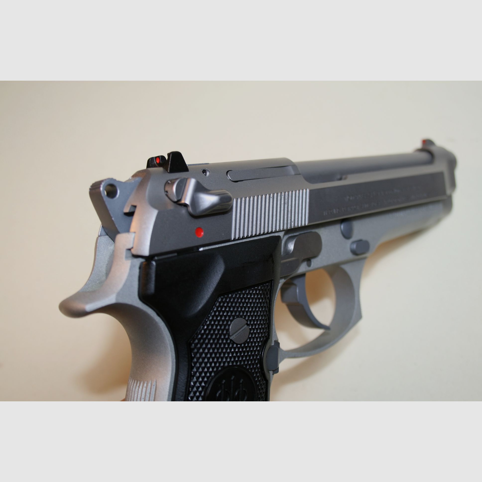 Pistole Beretta 92 FS inox Kal. 9 x19 mm, Bild 3 von 6
