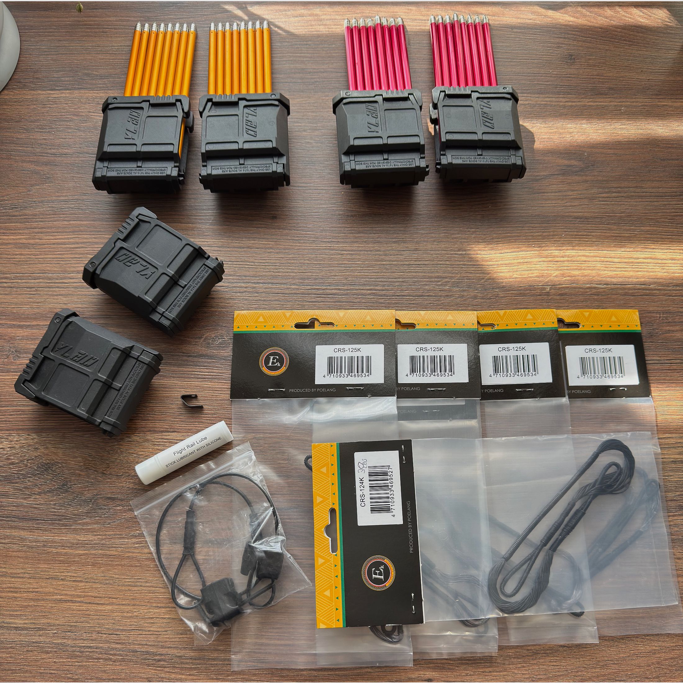 Ultrakomplettpaket EK Archery Vlad Repetierarmbrust mit 8 Schuß Magazin, Tasche, 30, 60 und 90 lbs Bogen, 6 Speadloader, Reddot, Ersatzsehenen, Pfeile usw.