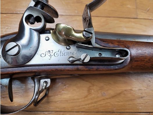 Gutes Gewehr Modell 1777 Ancien Régime – NICHT modifiziert Jahr XI – Waffe von 1787 – gemäß Boudriot – verteilt in den Armeen der Revolution – Sehr gutes Stück in TBE+