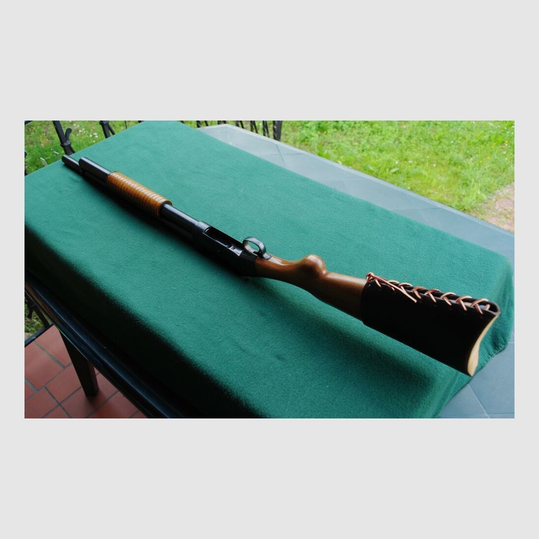 Winchester 97 von Norinco mit Butt Stock Cover von Kirkpatrick