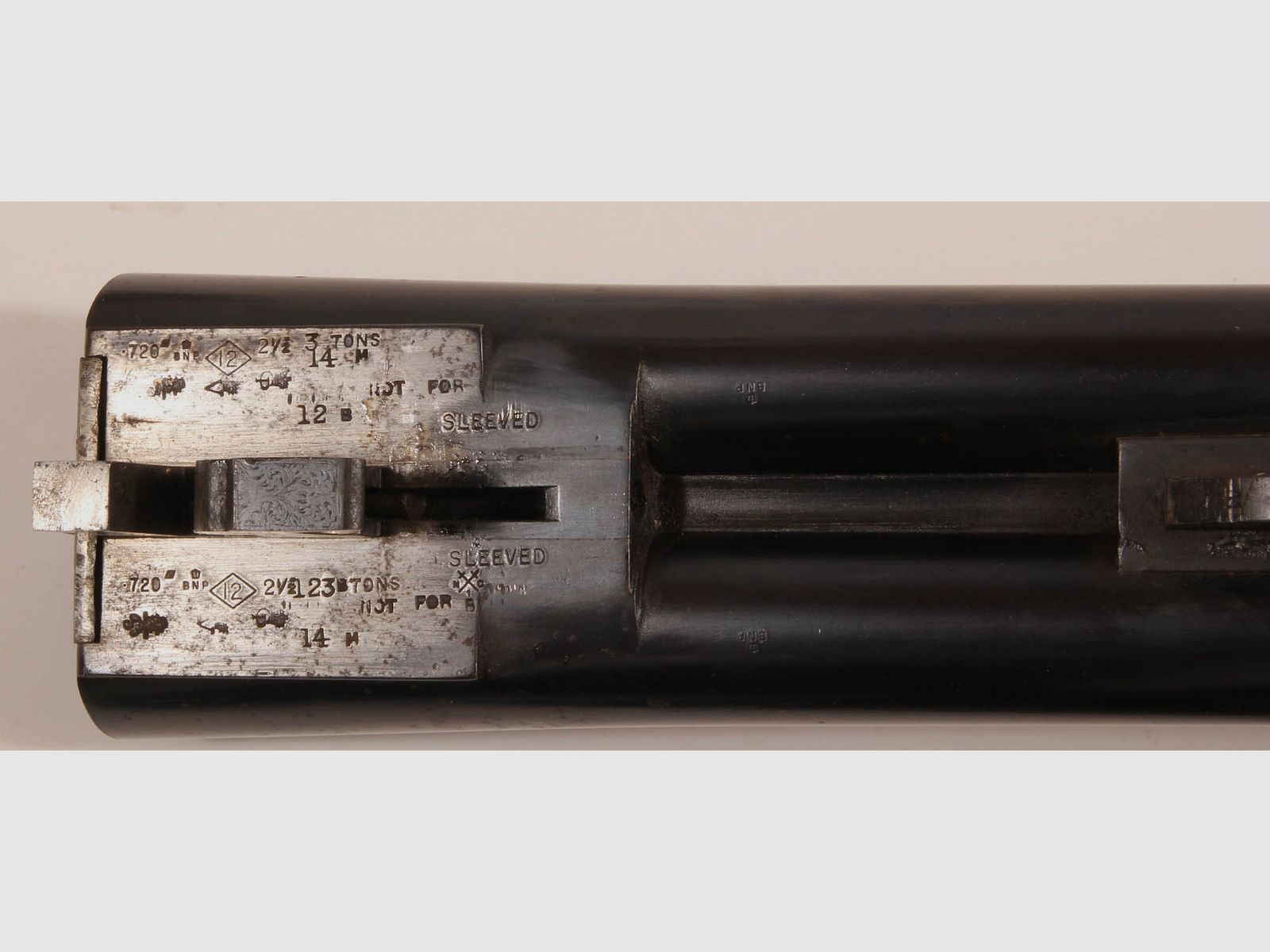 Double-barreled shotgun ca. 1880   Article  12910