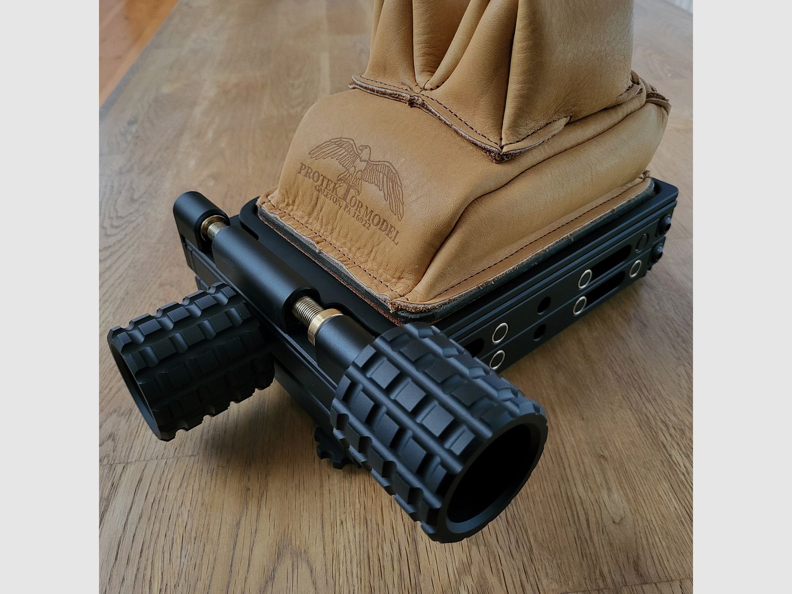Bears Adjustable Lifter for your Rearbag with Side Adjustment