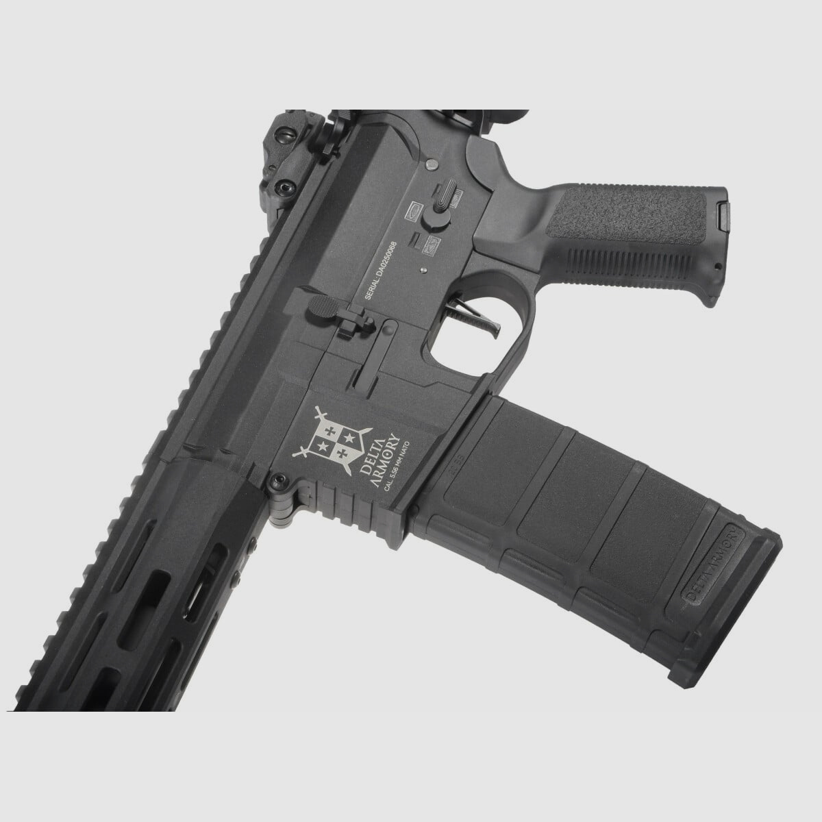 M4 AR15 M-LOK 10 Zoll CHARLIE EAGLE ETU Schwarz S-AEG Airsoft Gewehr Frei ab 18 Jahren | Delta Armory