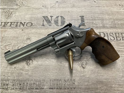 Smith & Wesson 617