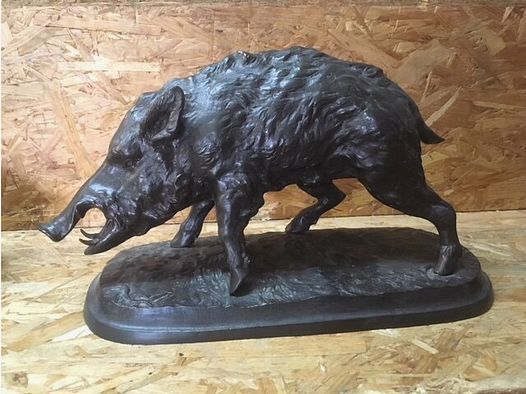 Statua di bronzo Lovergreen motivo cinghiale ringhiante